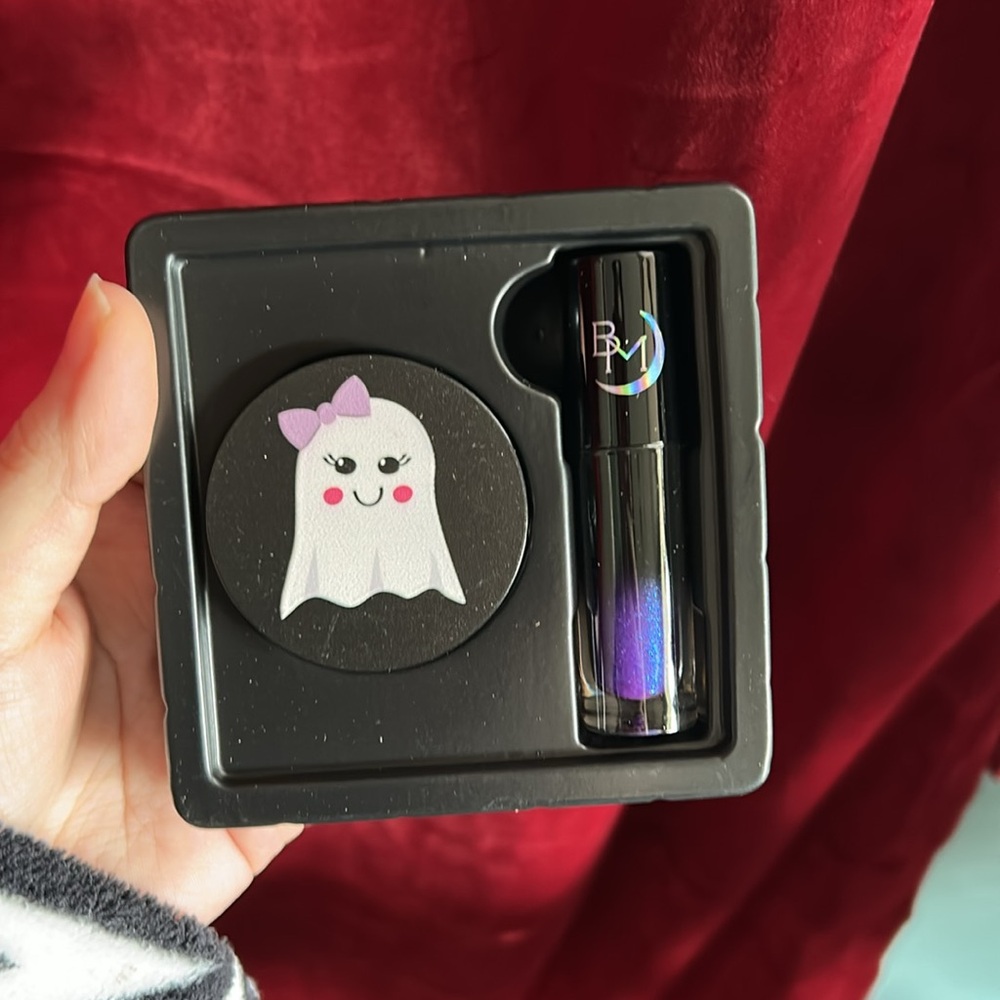 Black Moon Cosmetics Recently Deceased Duo-Highlighting Blush and Lip Gloss - Picture 7 of 13